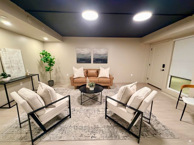 1700 N Manhattan, Unit 202 Avenue, Manhattan, KS 66502