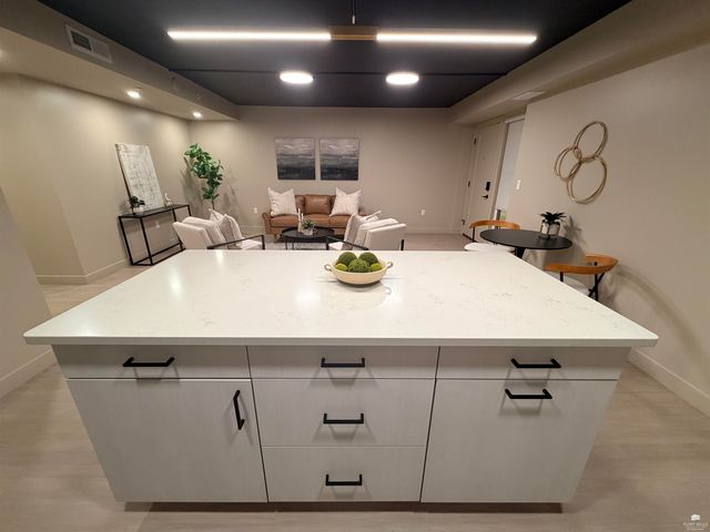 1700 N Manhattan, Unit 202 Avenue, Manhattan, KS 66502