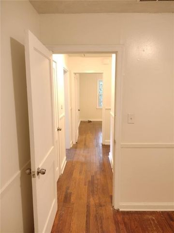 131 Garrison SE Road, Marietta, GA 30008