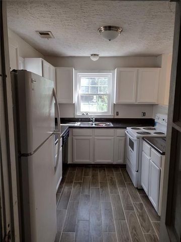 131 Garrison SE Road, Marietta, GA 30008