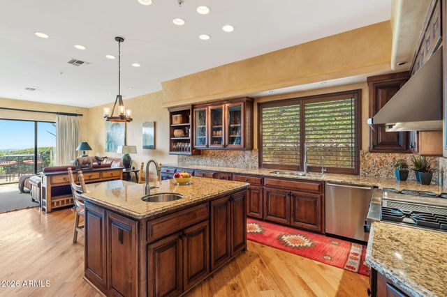 24350 N WHISPERING RIDGE Way 39, Scottsdale, AZ 85255