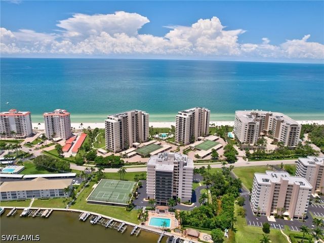 10951 GULFSHORE DR 504, Naples, FL 34108