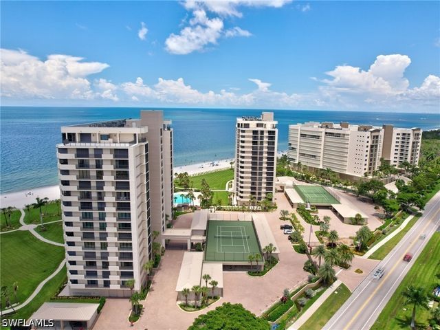 10951 GULFSHORE DR 504, Naples, FL 34108