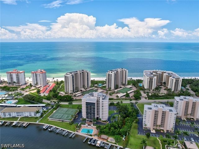 10951 GULFSHORE DR 504, Naples, FL 34108