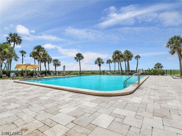 10951 GULFSHORE DR 504, Naples, FL 34108