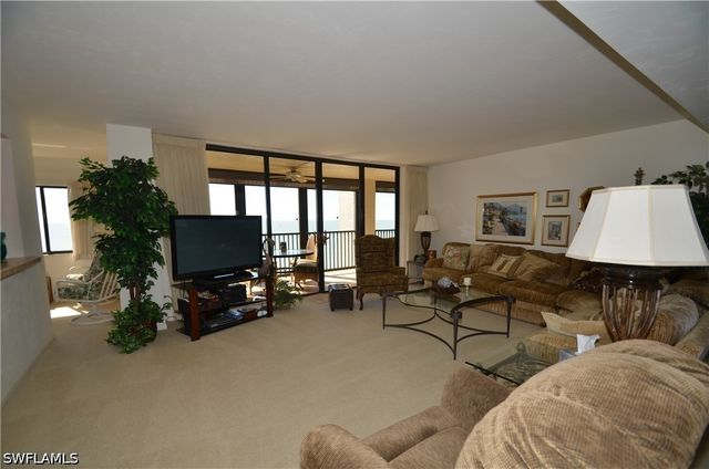 10951 GULFSHORE DR 504, Naples, FL 34108