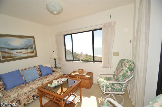 10951 GULFSHORE DR 504, Naples, FL 34108