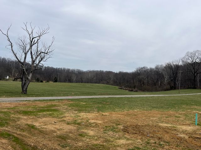 3086 Haymakertown RD, Troutville, VA 24175
