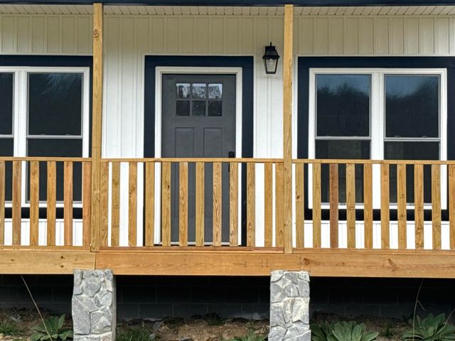 3086 Haymakertown RD, Troutville, VA 24175