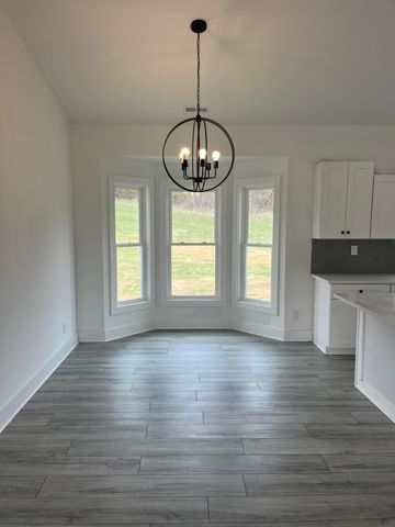 3086 Haymakertown RD, Troutville, VA 24175