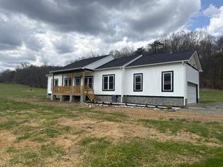 3086 Haymakertown RD, Troutville, VA 24175