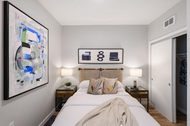 260 260 Brooklyn Basin Way 525, Oakland, CA 94606