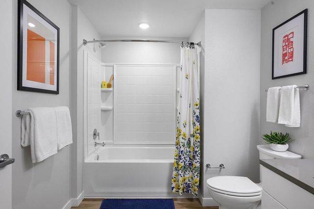 260 260 Brooklyn Basin Way 525, Oakland, CA 94606