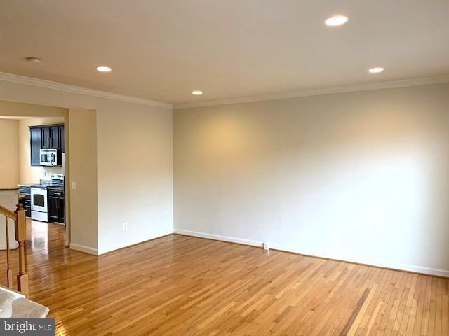 4372 THOMAS BRIGADE LN, Fairfax, VA 22033