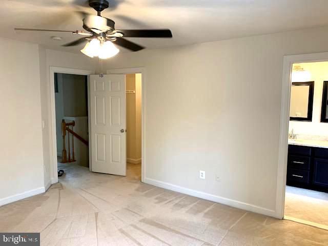 4372 THOMAS BRIGADE LN, Fairfax, VA 22033