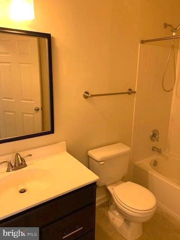 4372 THOMAS BRIGADE LN, Fairfax, VA 22033