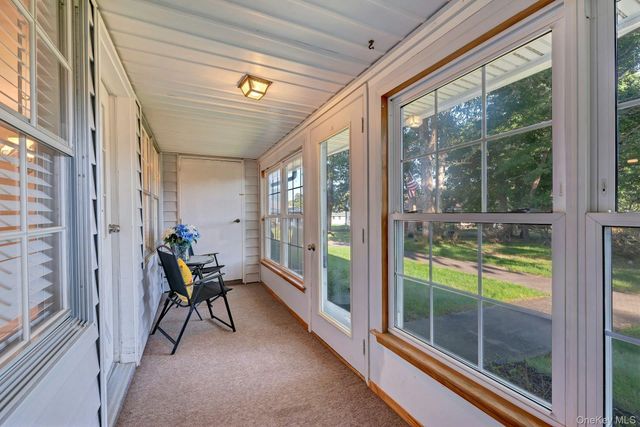 164 Falmouth Court E, Ridge, NY 11961