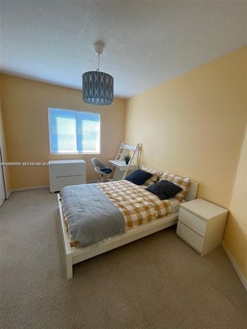 3500 Coral Way 711, Miami, FL 33145