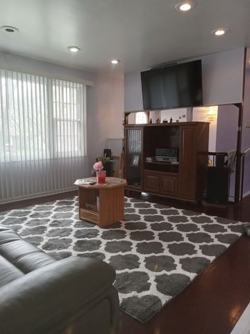 21913 Gailine Avenue, Sauk Village, IL 60411