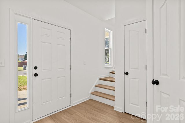 14426 Arlandes Drive, Charlotte, NC 28278
