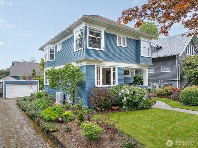 2523 32nd Avenue S, Seattle, WA 98144