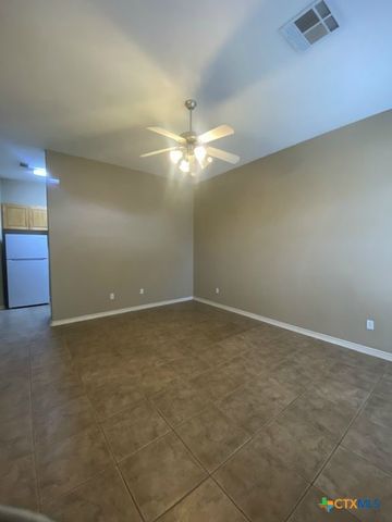 816 Twin Oaks Drive B, Temple, TX 76504