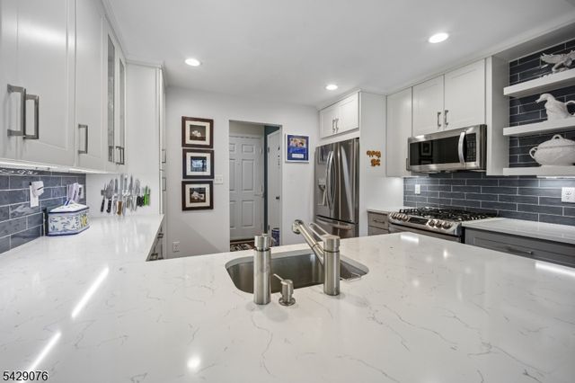 9 Sentinel Ct 9C, Chatham Twp., NJ 07928