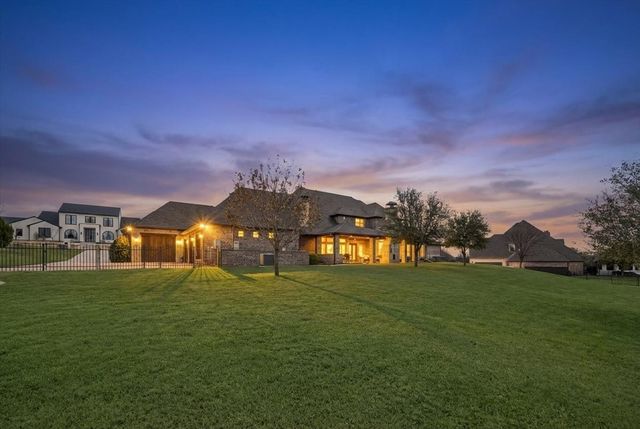 7916 Modena Drive, Fort Worth, TX 76126