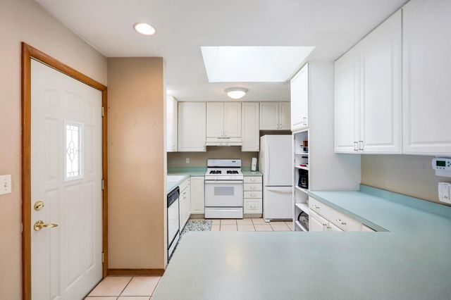 1145 Willow Drive S, Wayzata, MN 55391