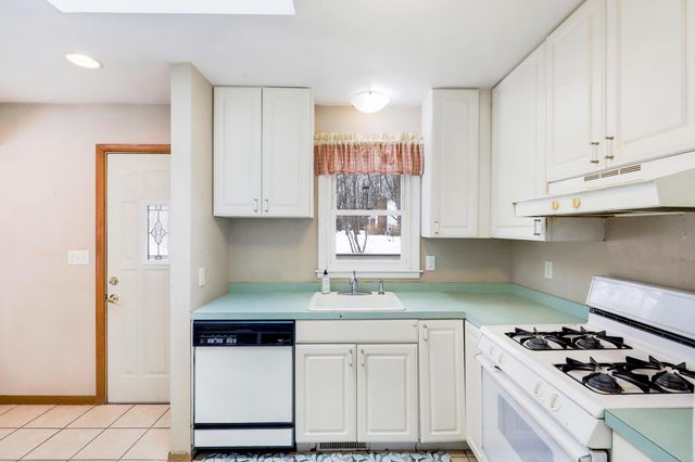 1145 Willow Drive S, Wayzata, MN 55391