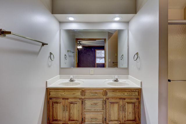 2137 E 36th Street, Joplin, MO 64804