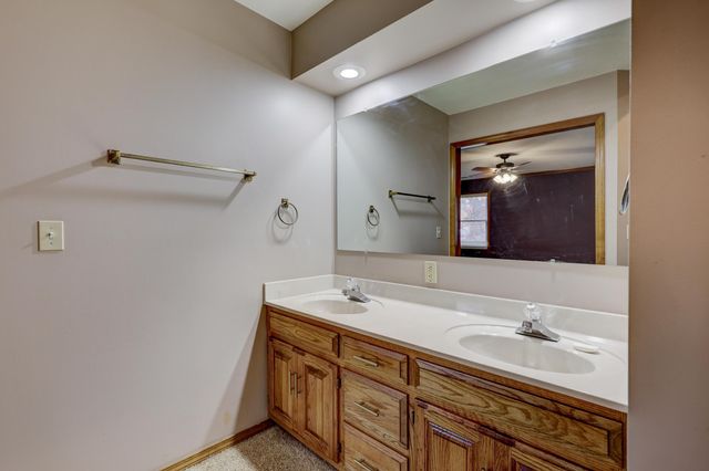 2137 E 36th Street, Joplin, MO 64804