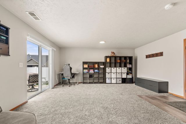 1316 S Pierce Rd, Spokane Valley, WA 99206