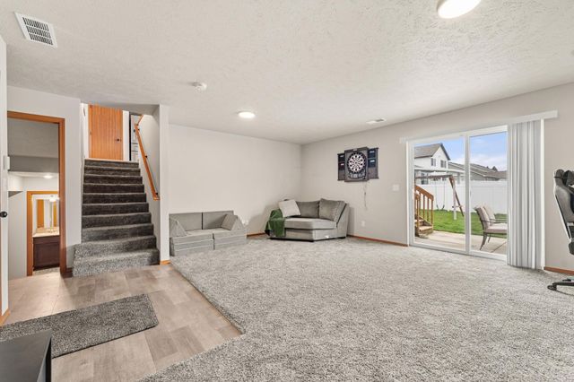 1316 S Pierce Rd, Spokane Valley, WA 99206