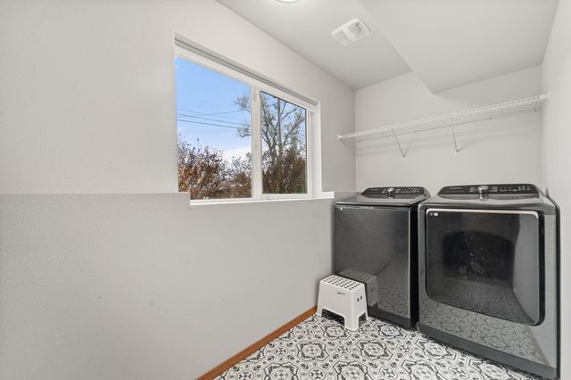 1316 S Pierce Rd, Spokane Valley, WA 99206