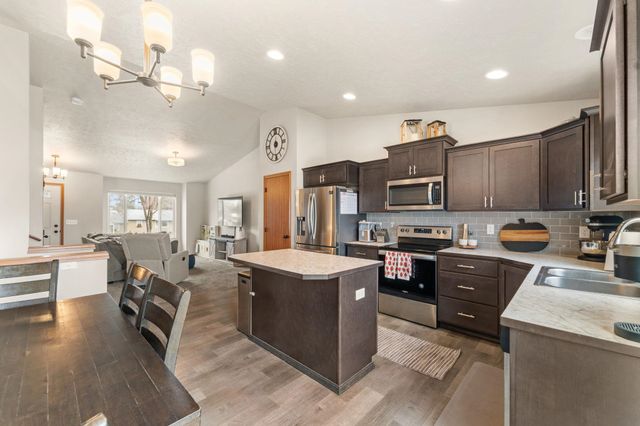 1316 S Pierce Rd, Spokane Valley, WA 99206