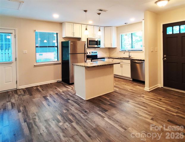 5101 Glenview Court, Charlotte, NC 28215