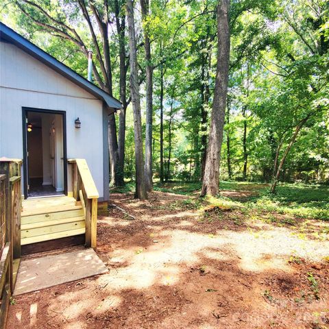 5101 Glenview Court, Charlotte, NC 28215