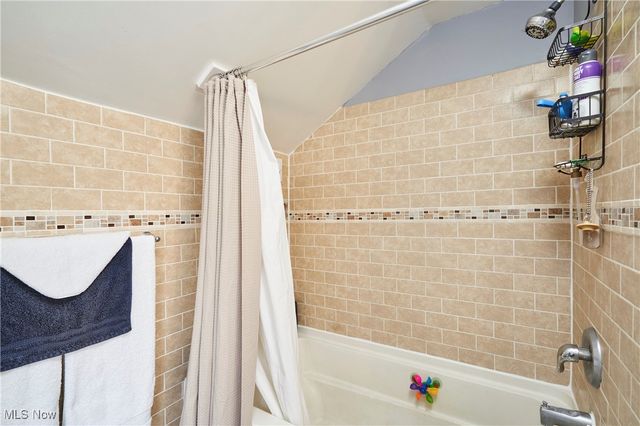 1840 6th Street, Cuyahoga Falls, OH 44221