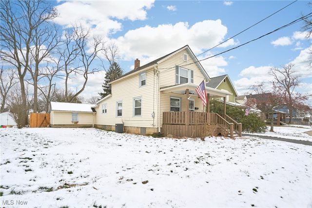 1840 6th Street, Cuyahoga Falls, OH 44221