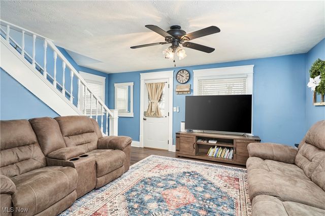 1840 6th Street, Cuyahoga Falls, OH 44221