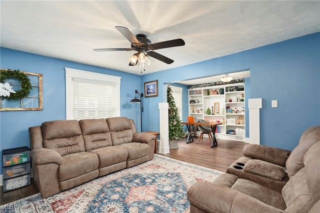 1840 6th Street, Cuyahoga Falls, OH 44221