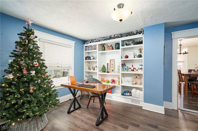 1840 6th Street, Cuyahoga Falls, OH 44221