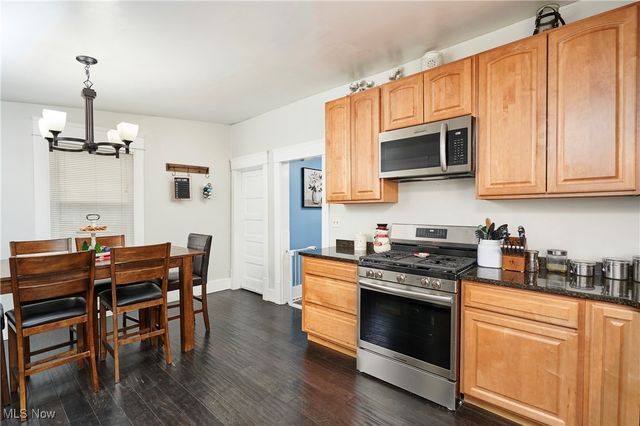 1840 6th Street, Cuyahoga Falls, OH 44221