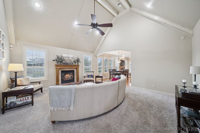 12225 S Glen Court, Jenks, OK 74037