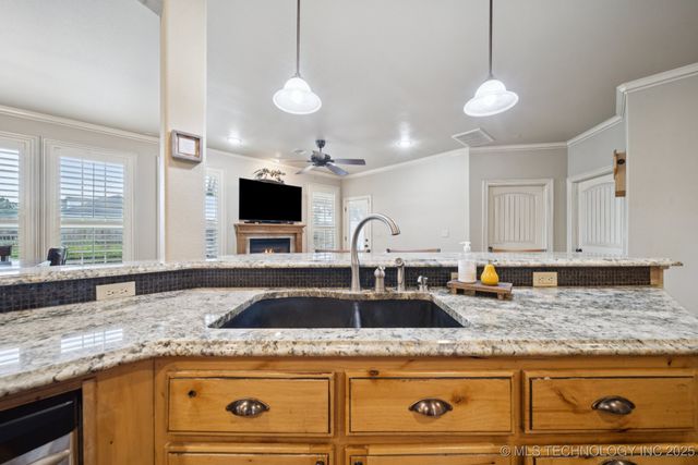 12225 S Glen Court, Jenks, OK 74037