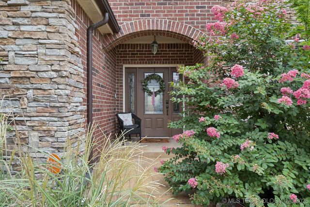 12225 S Glen Court, Jenks, OK 74037