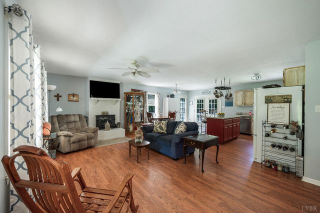 3105 Horseshoe Road, Appomattox, VA 24522