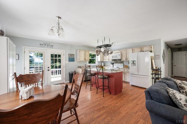 3105 Horseshoe Road, Appomattox, VA 24522