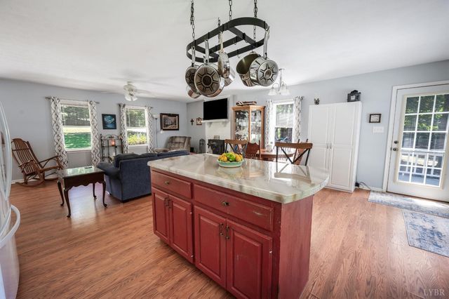 3105 Horseshoe Road, Appomattox, VA 24522